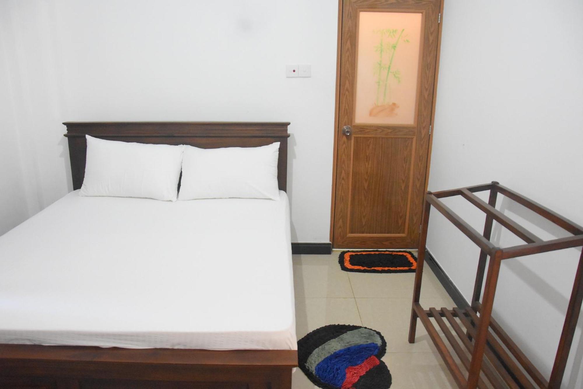 Silverline Guest House Anuradhapura Exterior foto