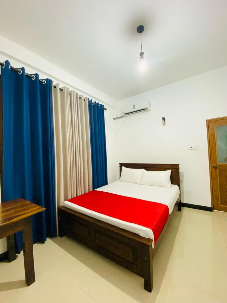 Silverline Guest House Anuradhapura Quarto foto