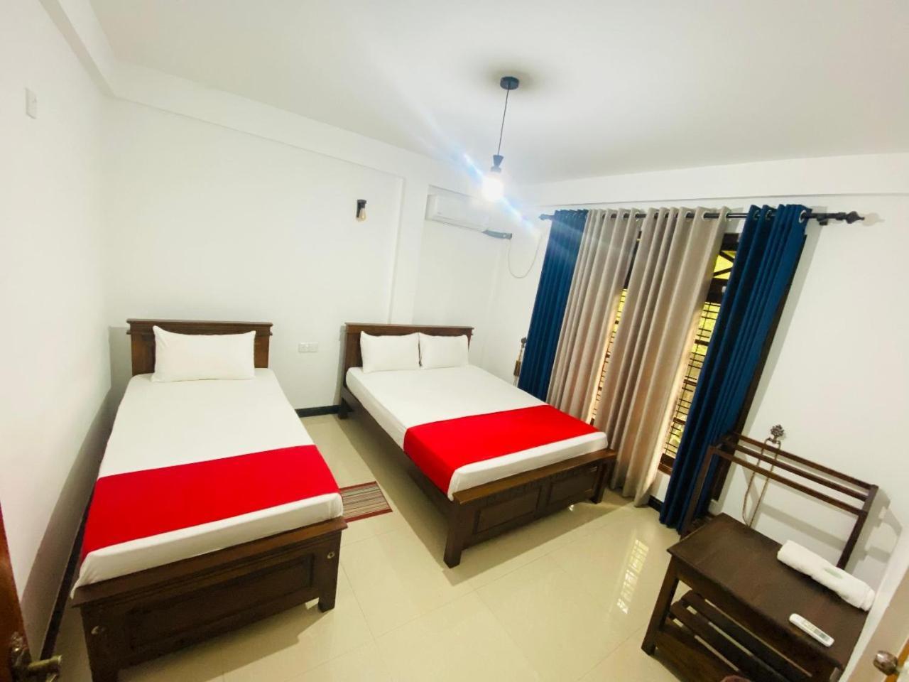 Silverline Guest House Anuradhapura Quarto foto