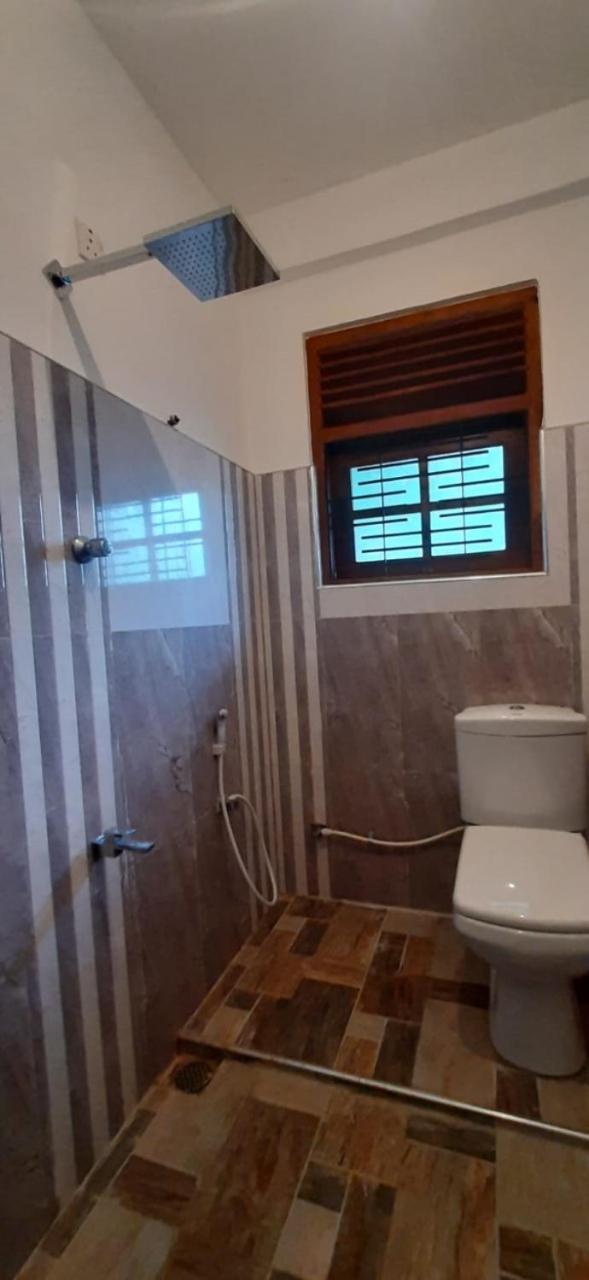 Silverline Guest House Anuradhapura Quarto foto